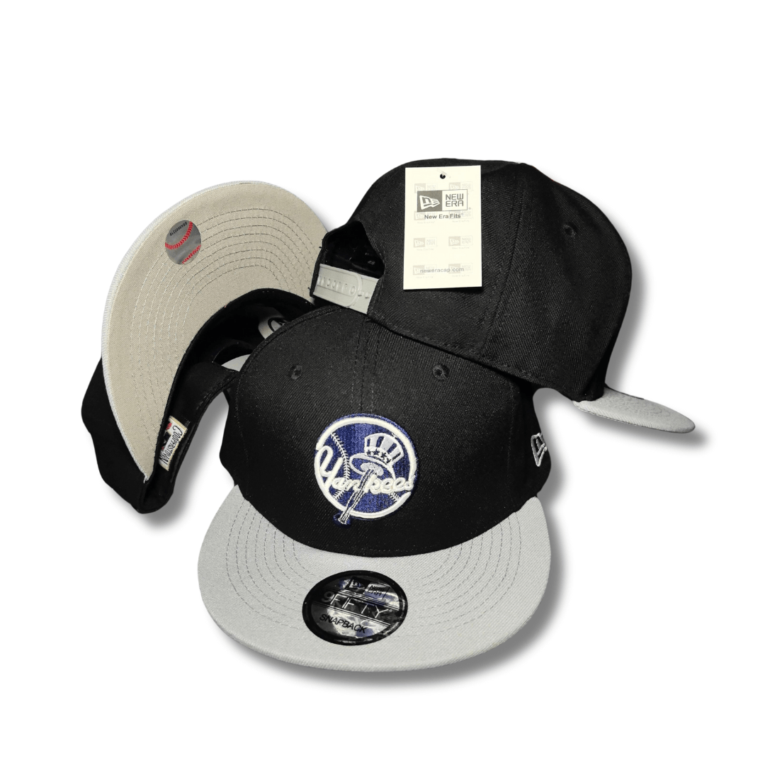 New York Yankees Black and Gray Classic Logo Edition Snapback Cap
