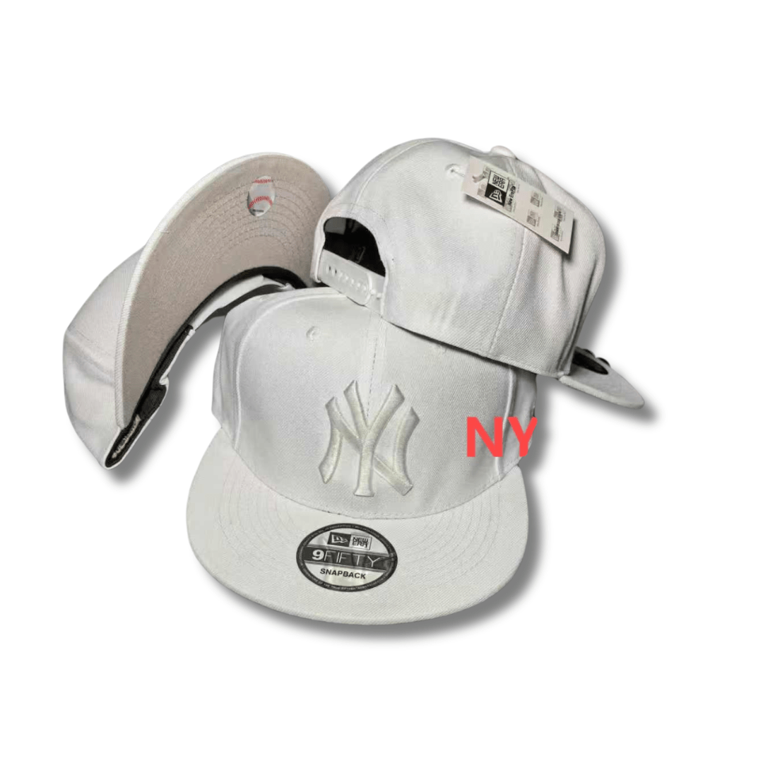 New York Yankees All-White with Embroidered Logo and Minimalist Design Snapback Cap