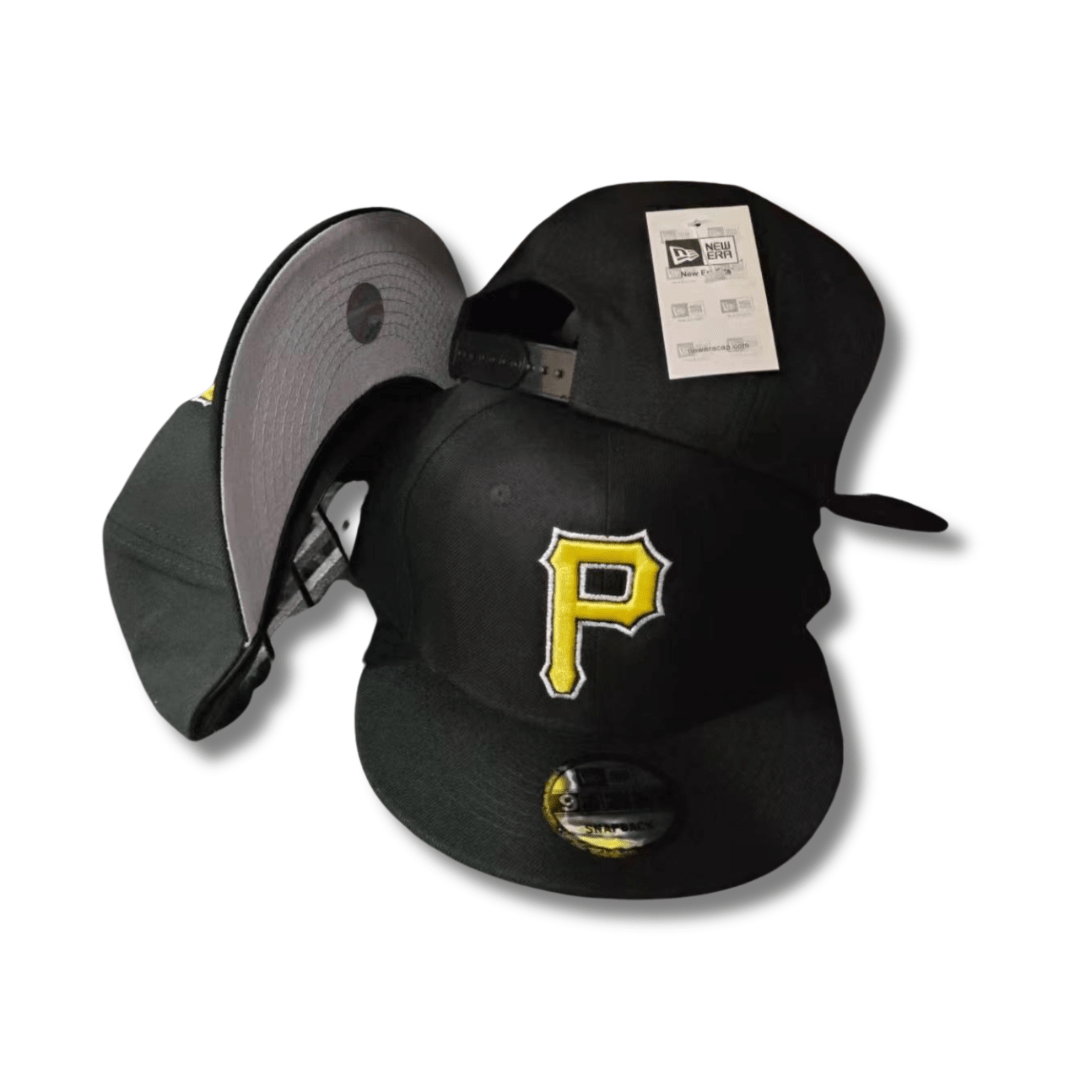 Pittsburgh Pirates Black Hat with Yellow Embroidered Logo - Snapback