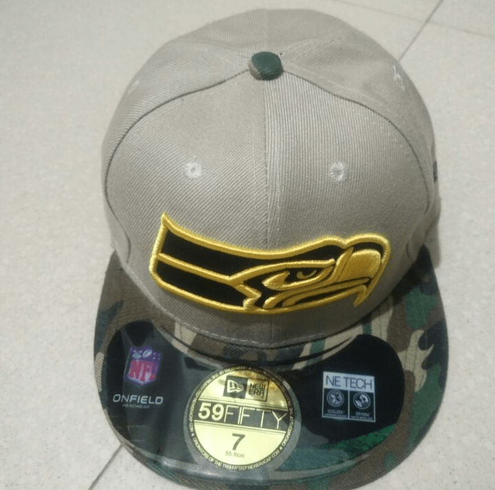 Seattle Seahawks Camouflage Brim 59FIFTY Hat with Embroidered Logo - Khaki and Camo