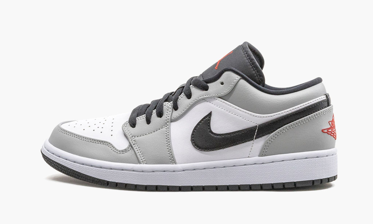 Air Jordan 1 Low "Light Smoke Grey" Sneakers