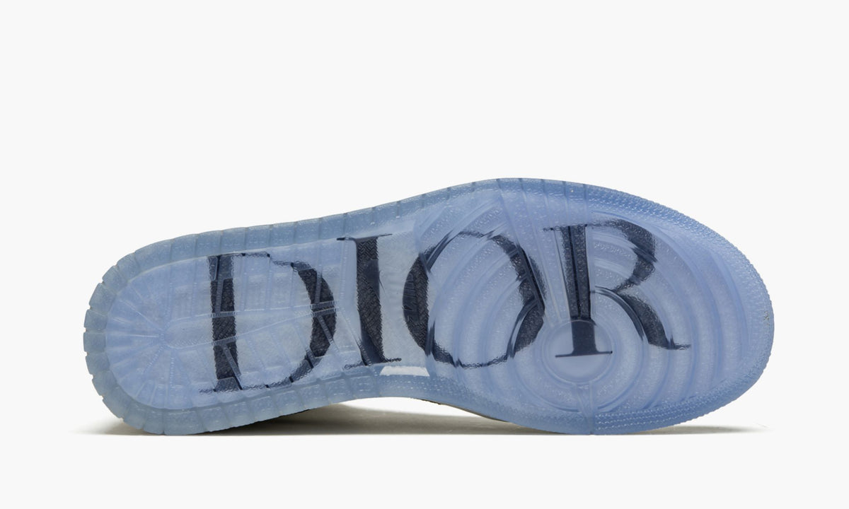 Air Jordan 1 Retro High Dior Sneakers