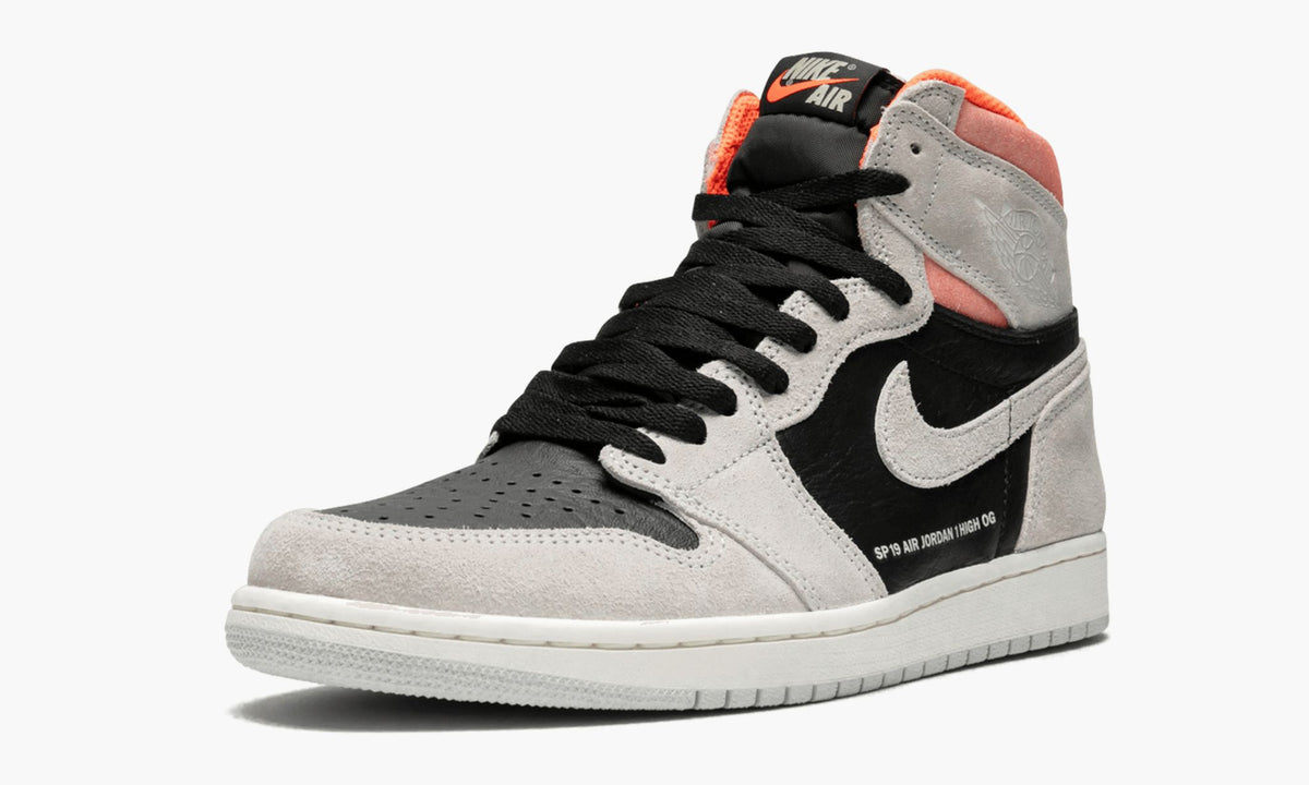 Air Jordan 1 Retro High OG "Neutral Grey/Hyper Crimson" Sneakers