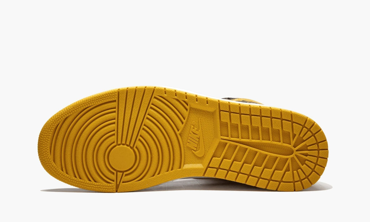 Air Jordan 1 Retro High OG "Yellow Ochre" Sneakers