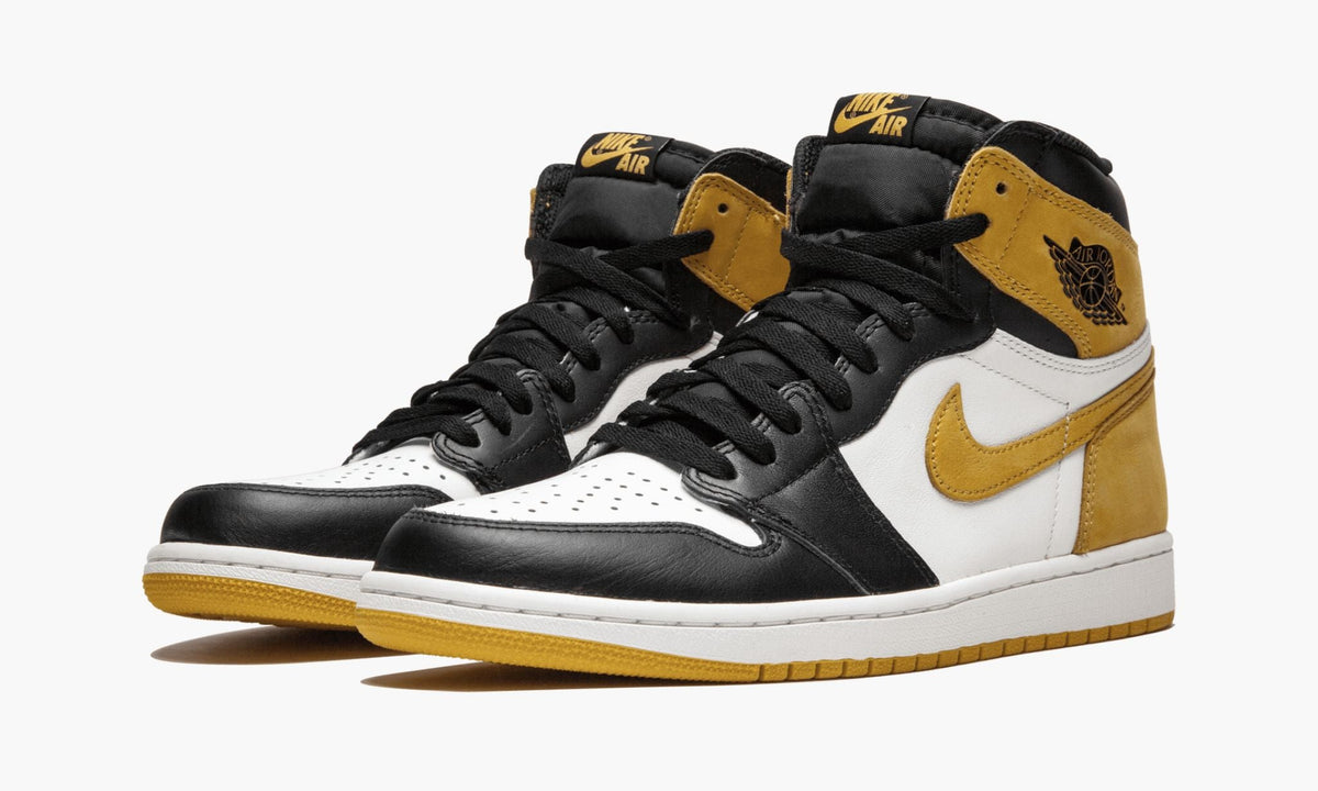 Air Jordan 1 Retro High OG "Yellow Ochre" Sneakers