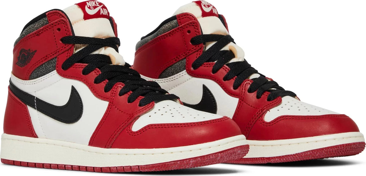 Air Jordan 1 Retro High OG Chicago Sneakers