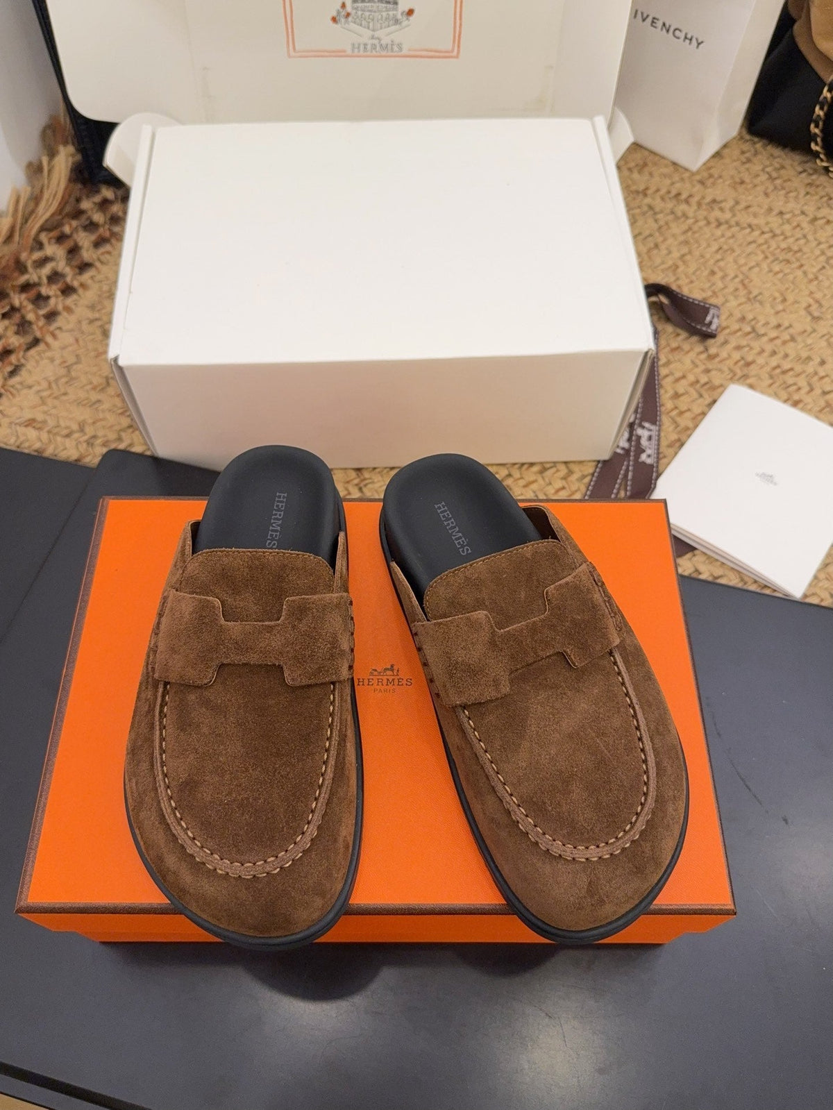 HERMES 25S MULE IN BROWN SUEDE
