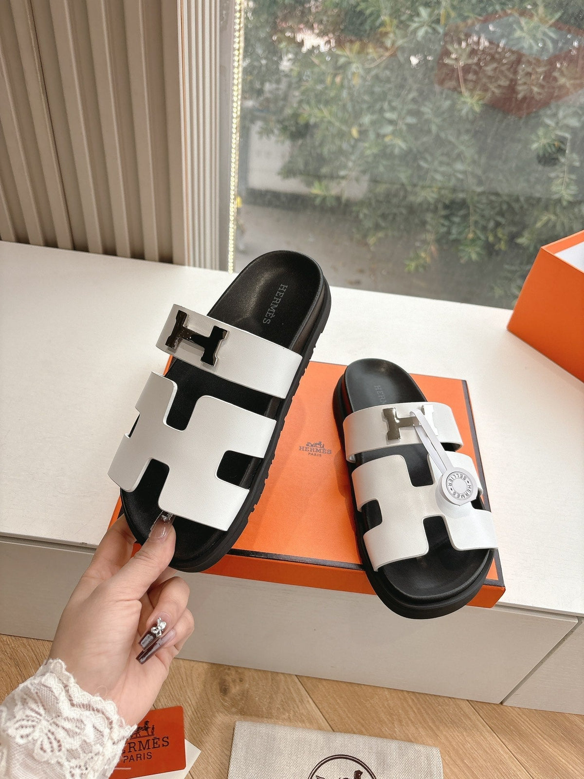 HERMES CHYPRE SANDAL IN WHITE CALFSKIN