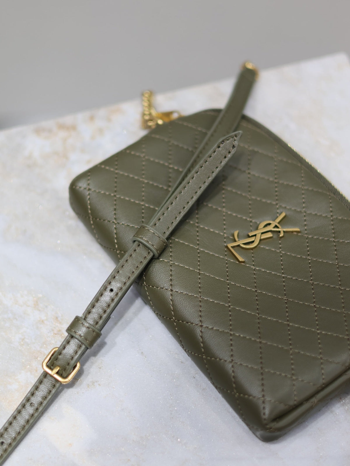 GABY ZIPPED POUCH 19 IN UNIFORM GREEN QUILTED LAMBSKIN GOLD HARDWARE