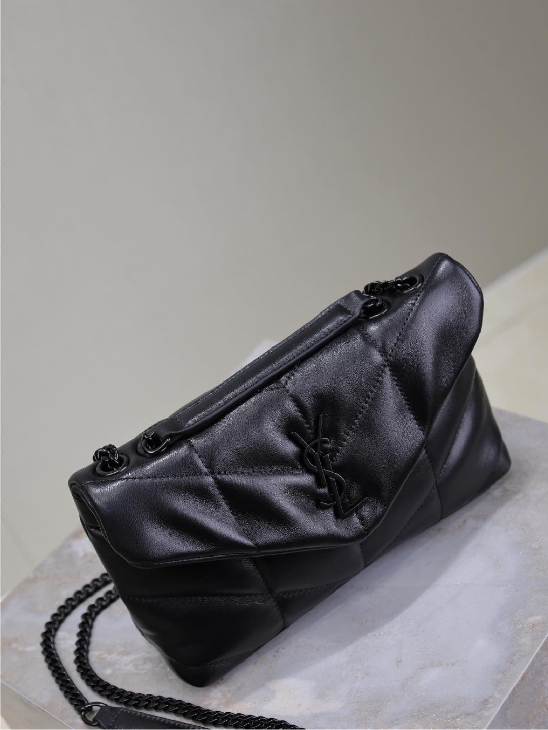 YSL 25S LOULOU PUFFER MINI 23 IN BLACK CALFSKIN BLACK HARDWARE