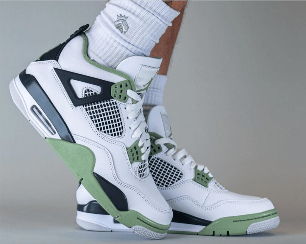 Jordan 4 Retro Seafoam (Women's) Sneakers