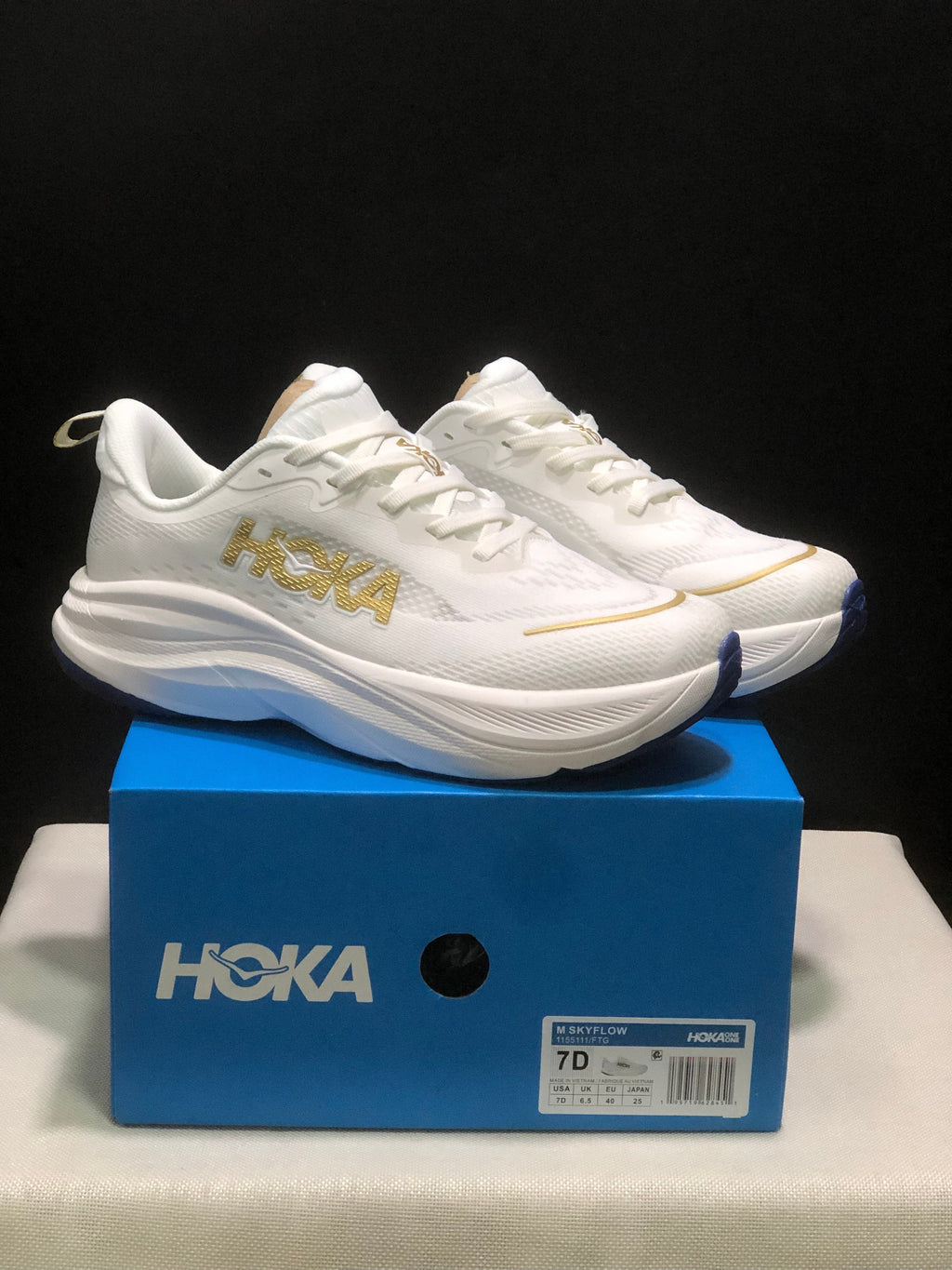 HOKA ONE ONE Skyflow Running Shoes