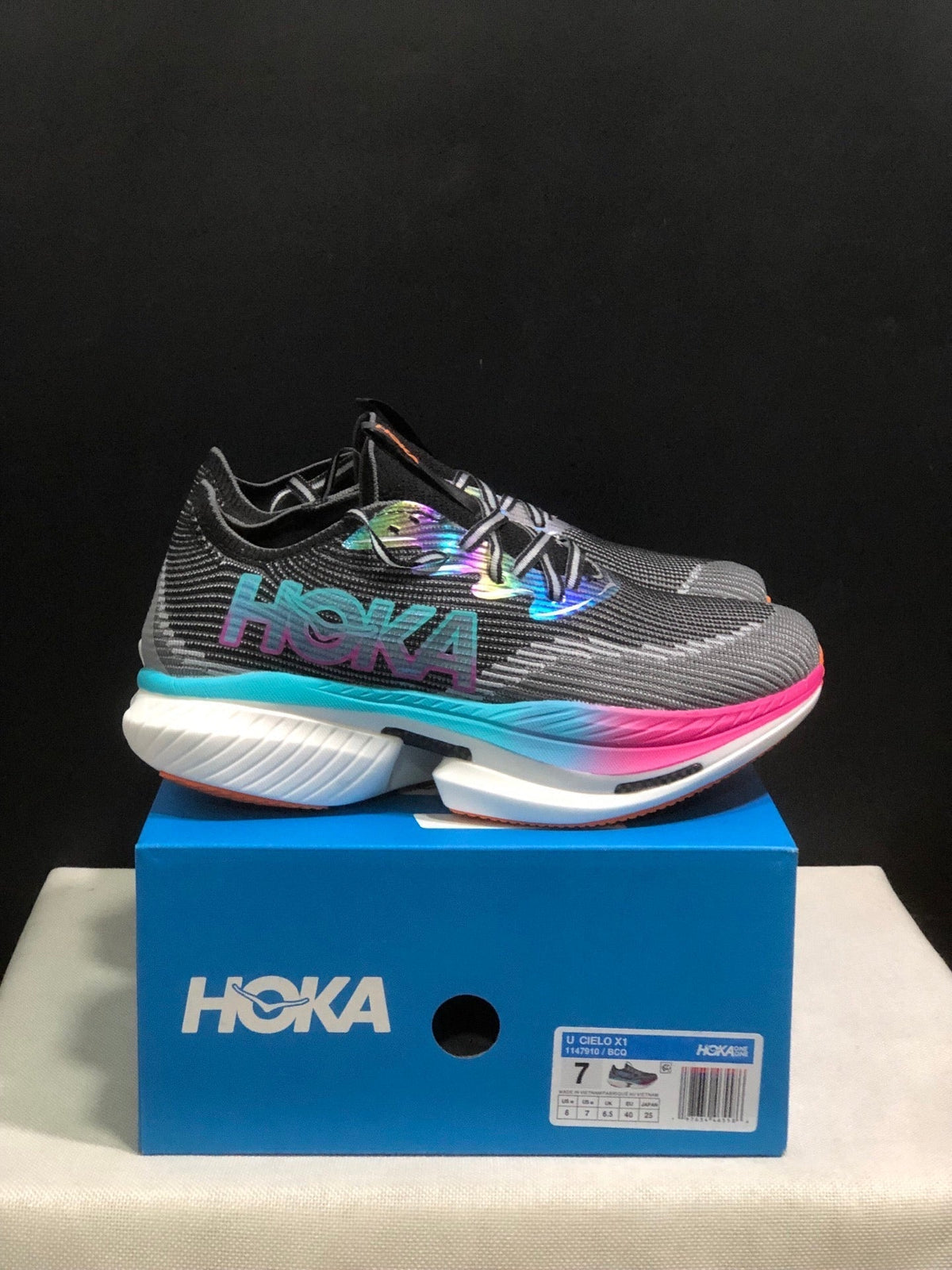 HOKA ONE ONE Cielo X1 Running Shoes