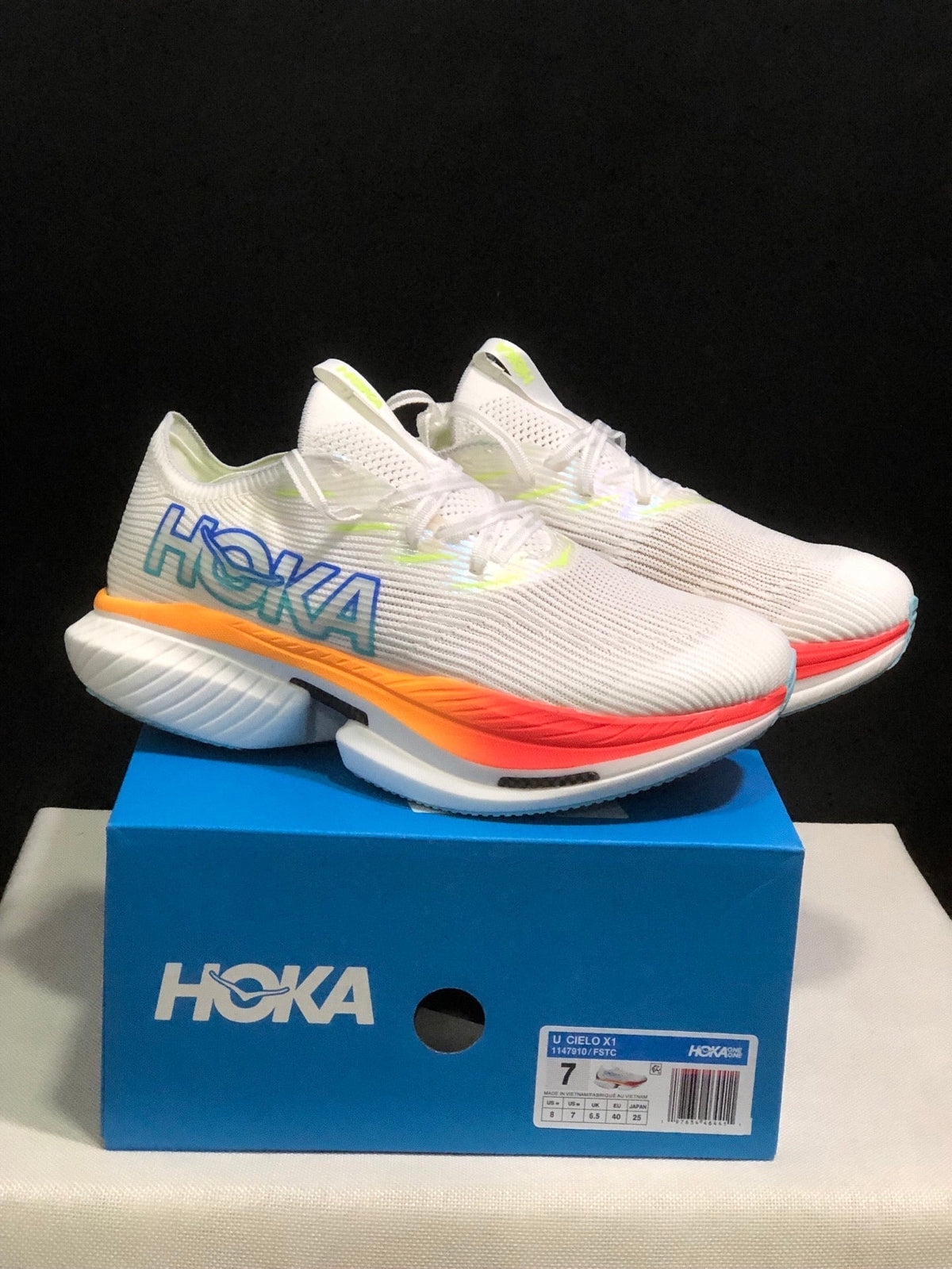 HOKA ONE ONE Cielo X1 Running Shoes