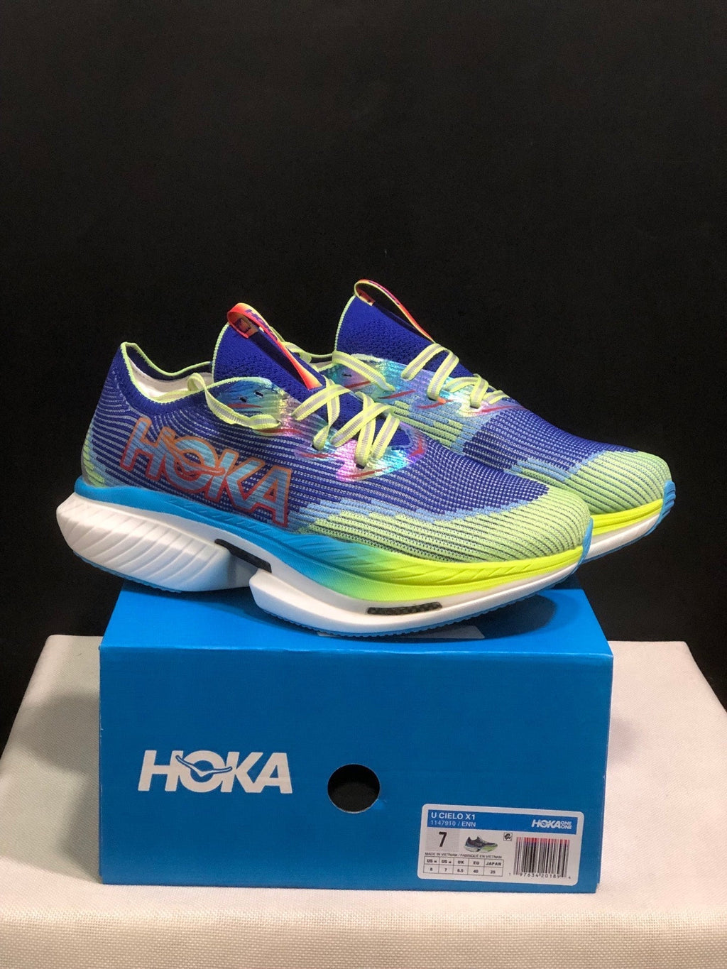 HOKA ONE ONE Cielo X1 Running Shoes
