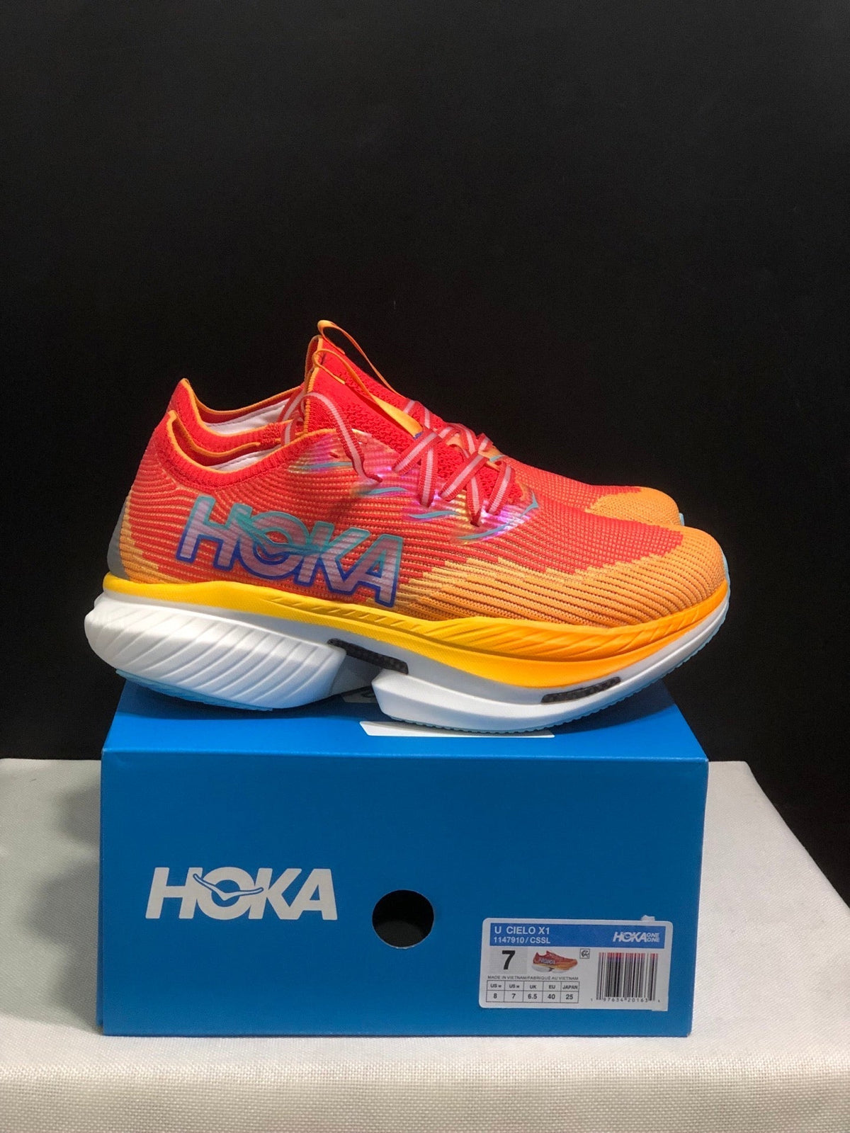 HOKA ONE ONE Cielo X1 Running Shoes