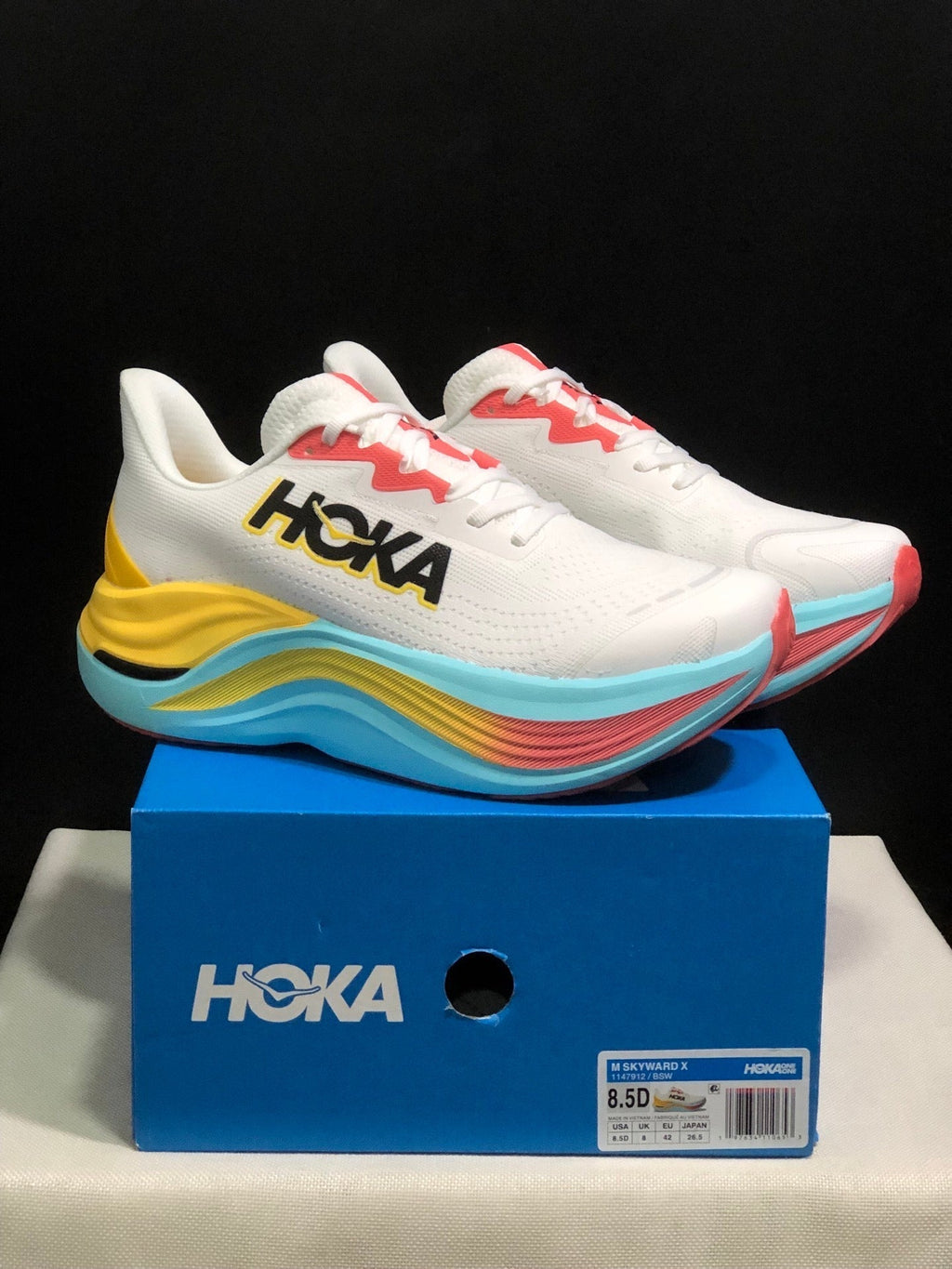 HOKA ONE ONE Skyward X Running Shoes