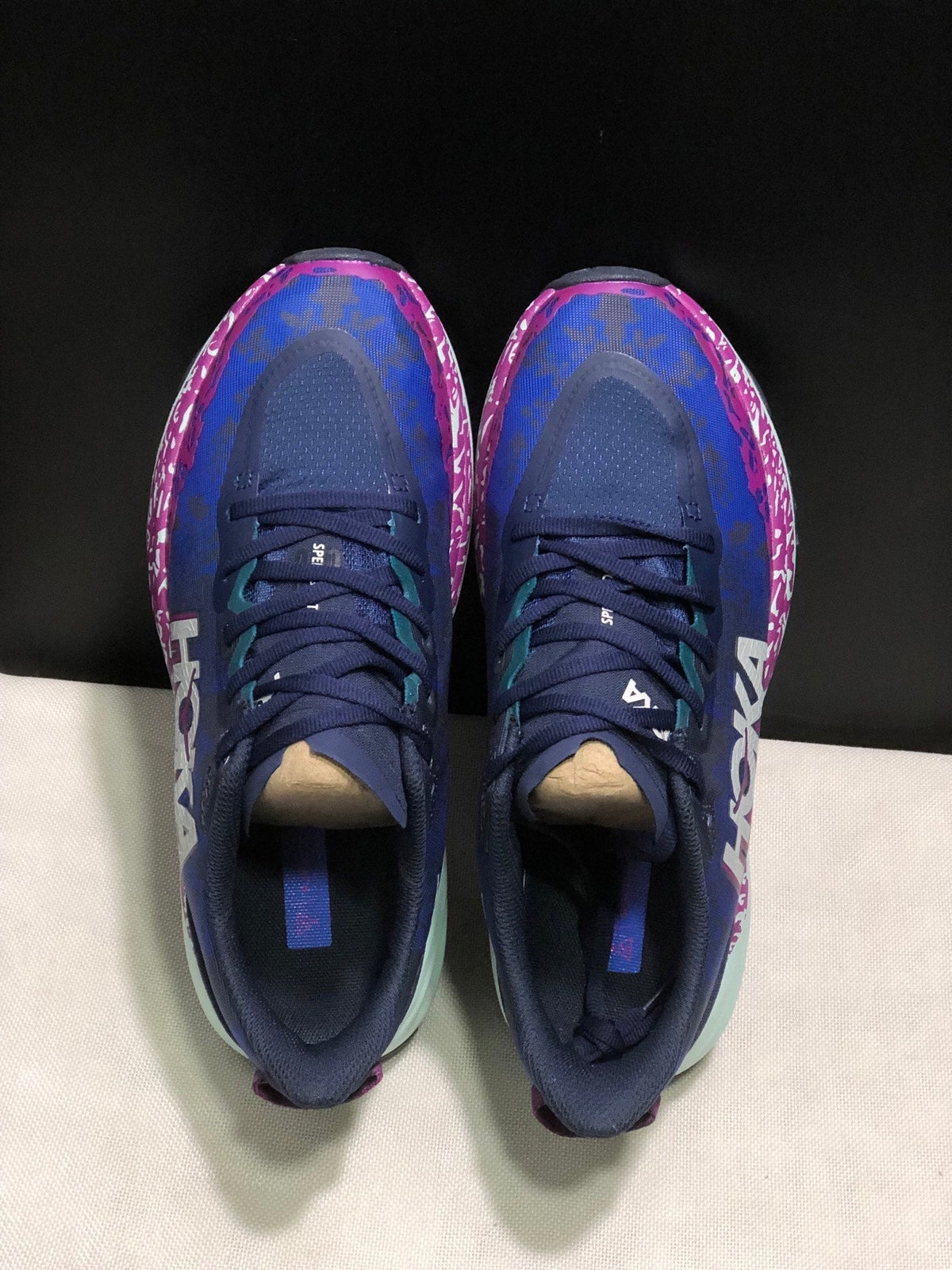 HOKA ONE ONE Speedgoat 6 Trail Running Shoes