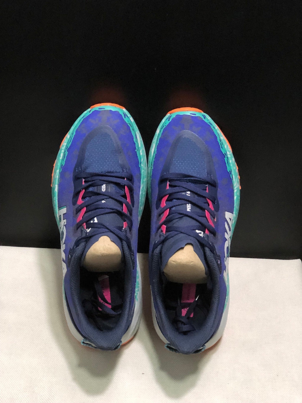HOKA ONE ONE Speedgoat 6 Trail Running Shoes
