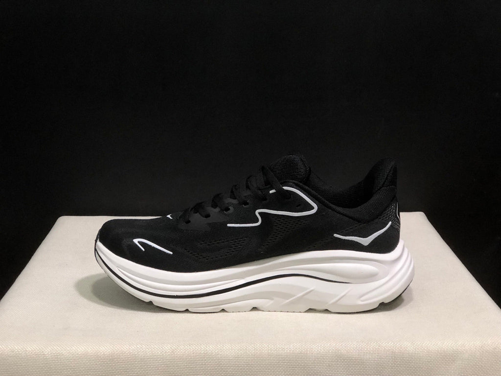 HOKA ONE ONE Clifton 10 Running Shoes