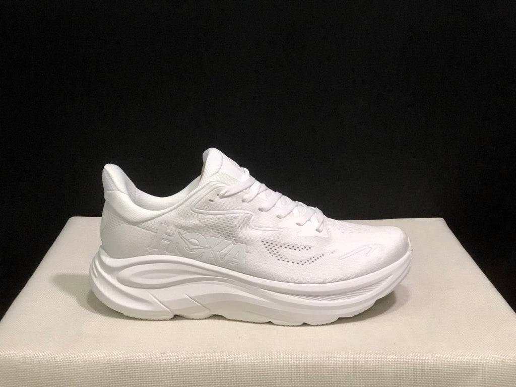 HOKA ONE ONE Clifton 10 Running Shoes