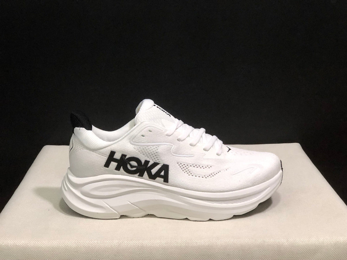 HOKA ONE ONE Clifton 10 Running Shoes