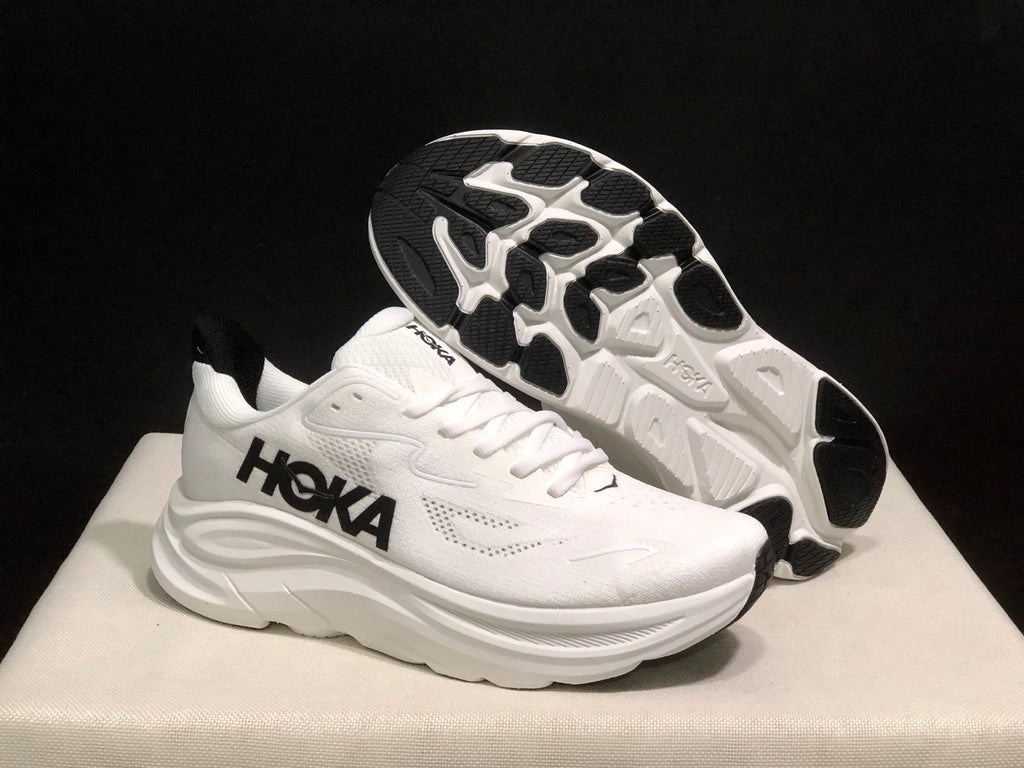 HOKA ONE ONE Clifton 10 Running Shoes
