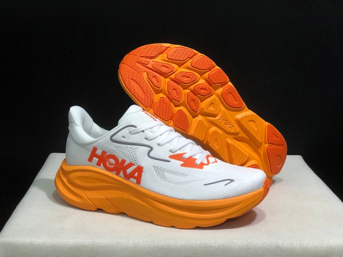 HOKA ONE ONE Clifton 10 Running Shoes