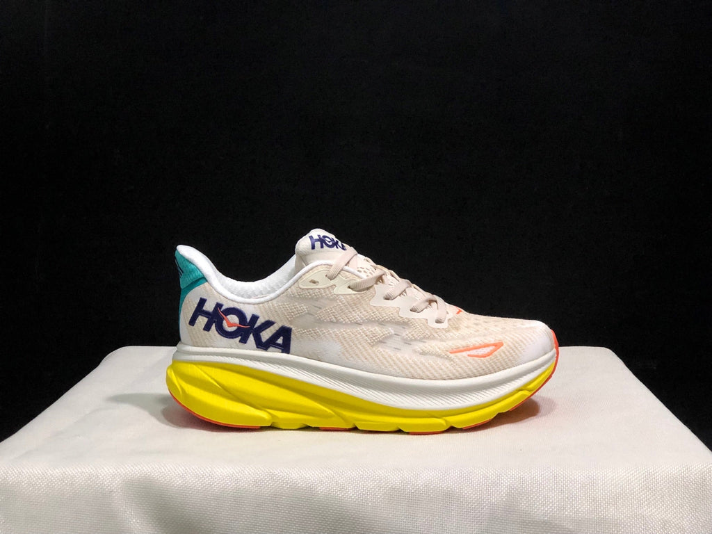 HOKA ONE ONE Clifton 9 Running Shoes