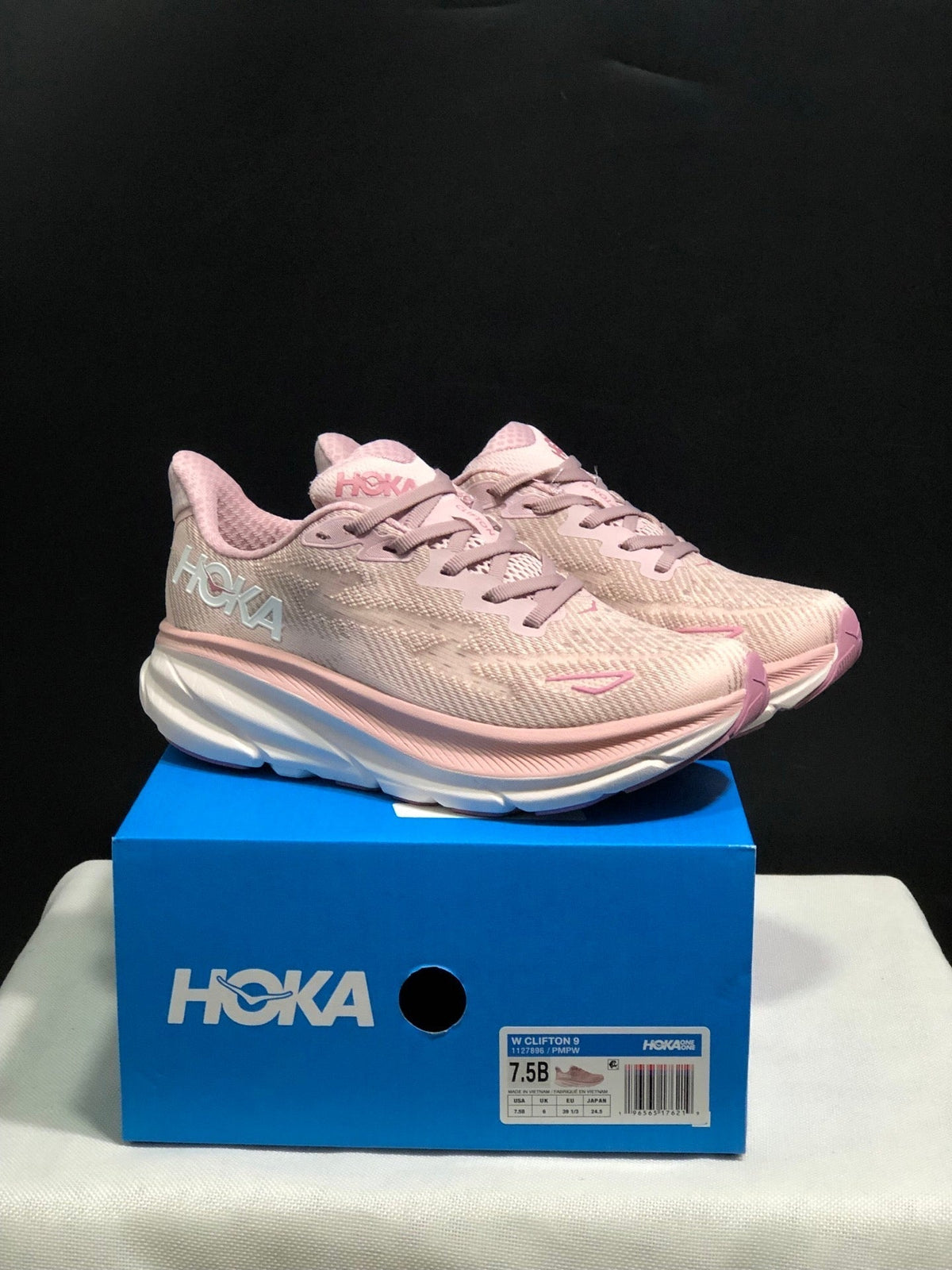 HOKA ONE ONE Clifton 9 Running Shoes