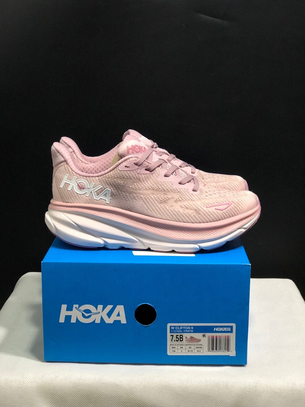 HOKA ONE ONE Clifton 9 Running Shoes