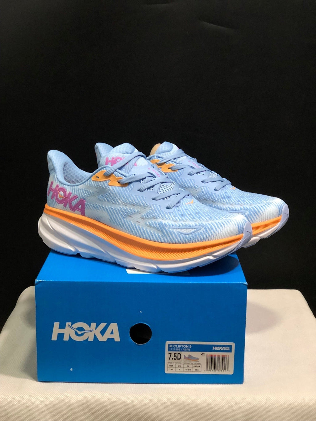 HOKA ONE ONE Clifton 9 Running Shoes