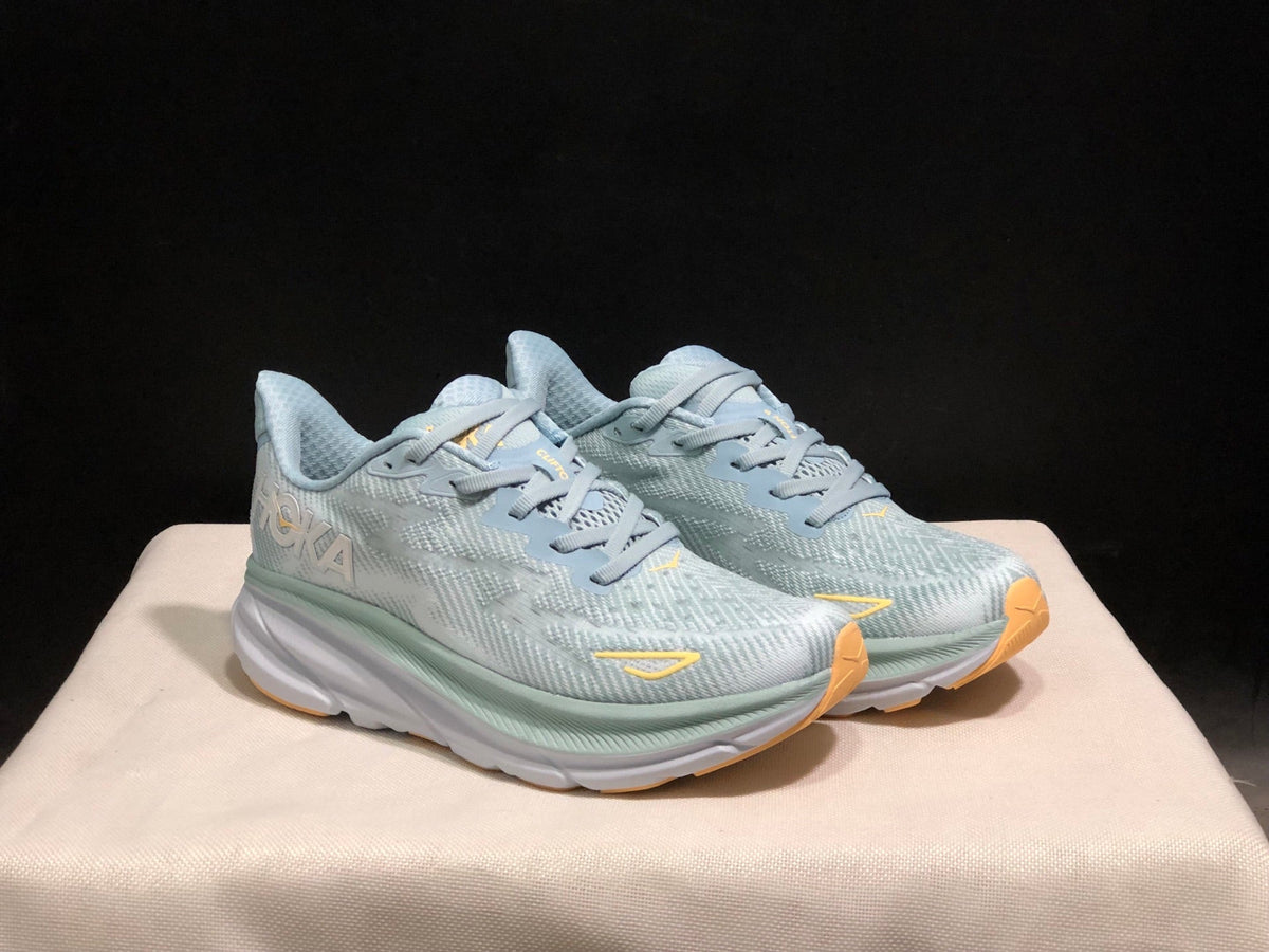 HOKA ONE ONE Clifton 9 Running Shoes