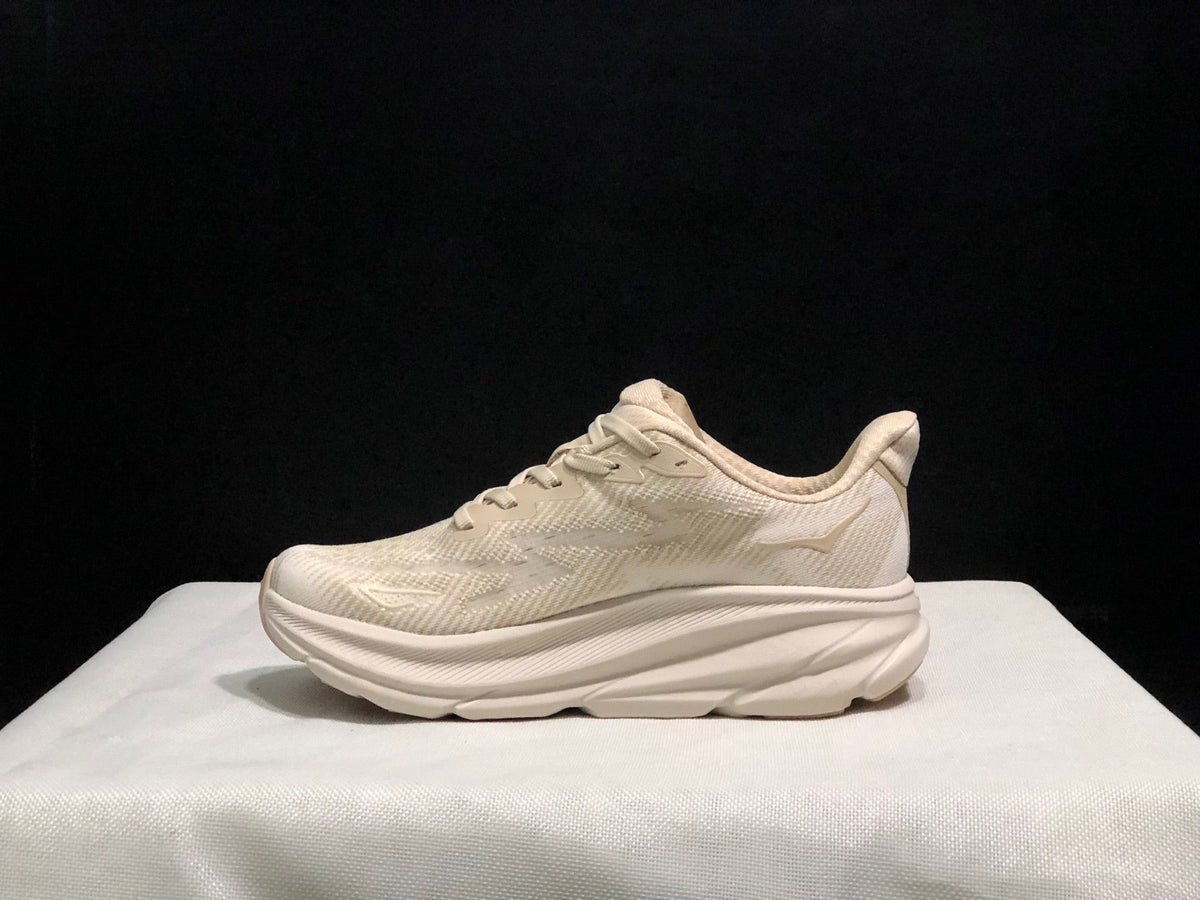 HOKA ONE ONE Clifton 9 Running Shoes