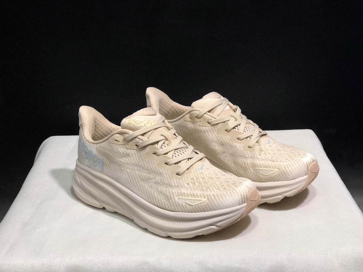 HOKA ONE ONE Clifton 9 Running Shoes