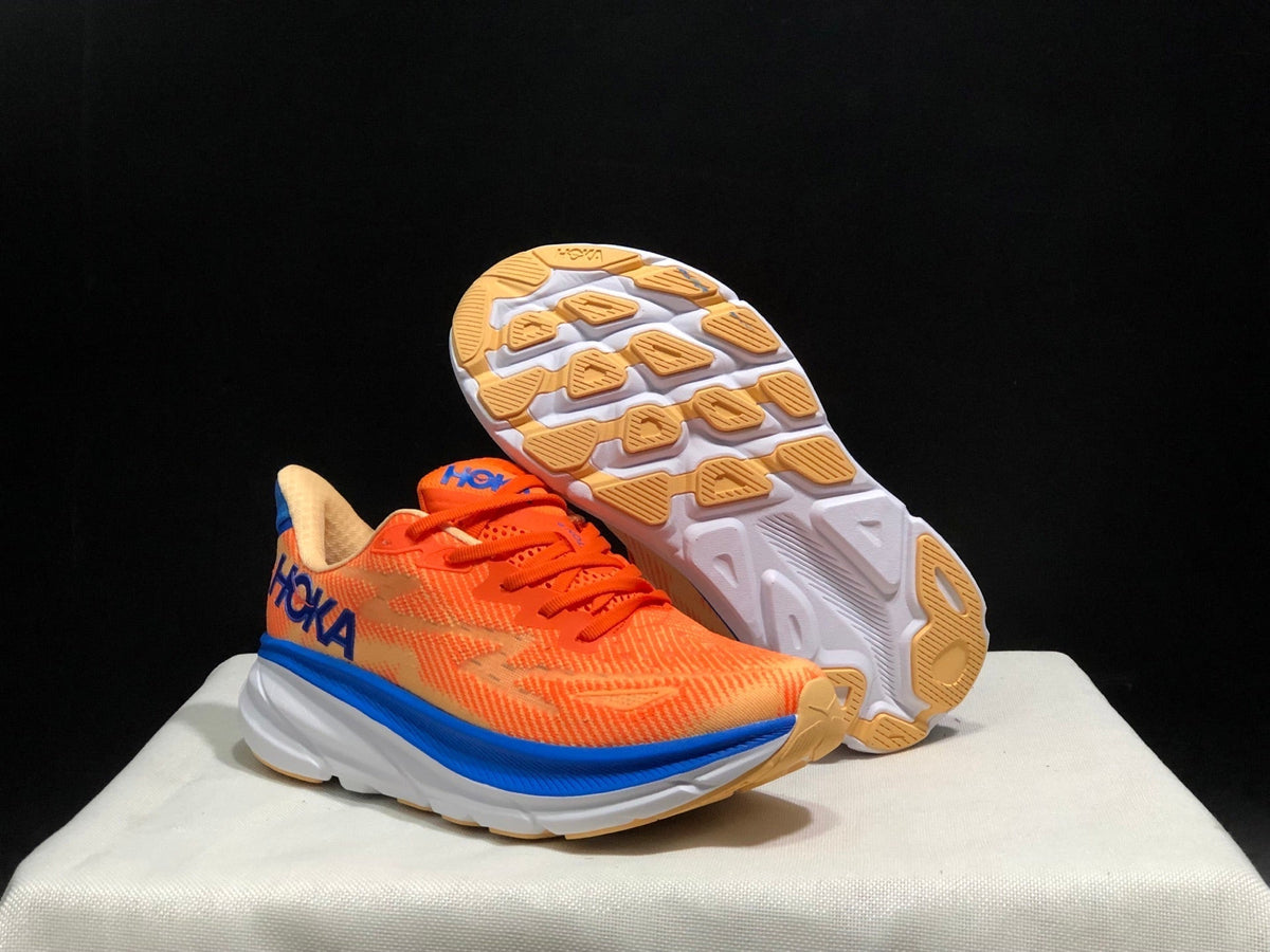 HOKA ONE ONE Clifton 9 Running Shoes