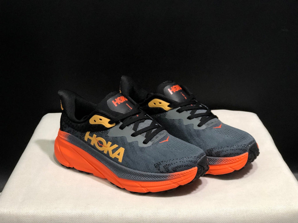 HOKA ONE ONE Challenger 7 Trail Running Shoes
