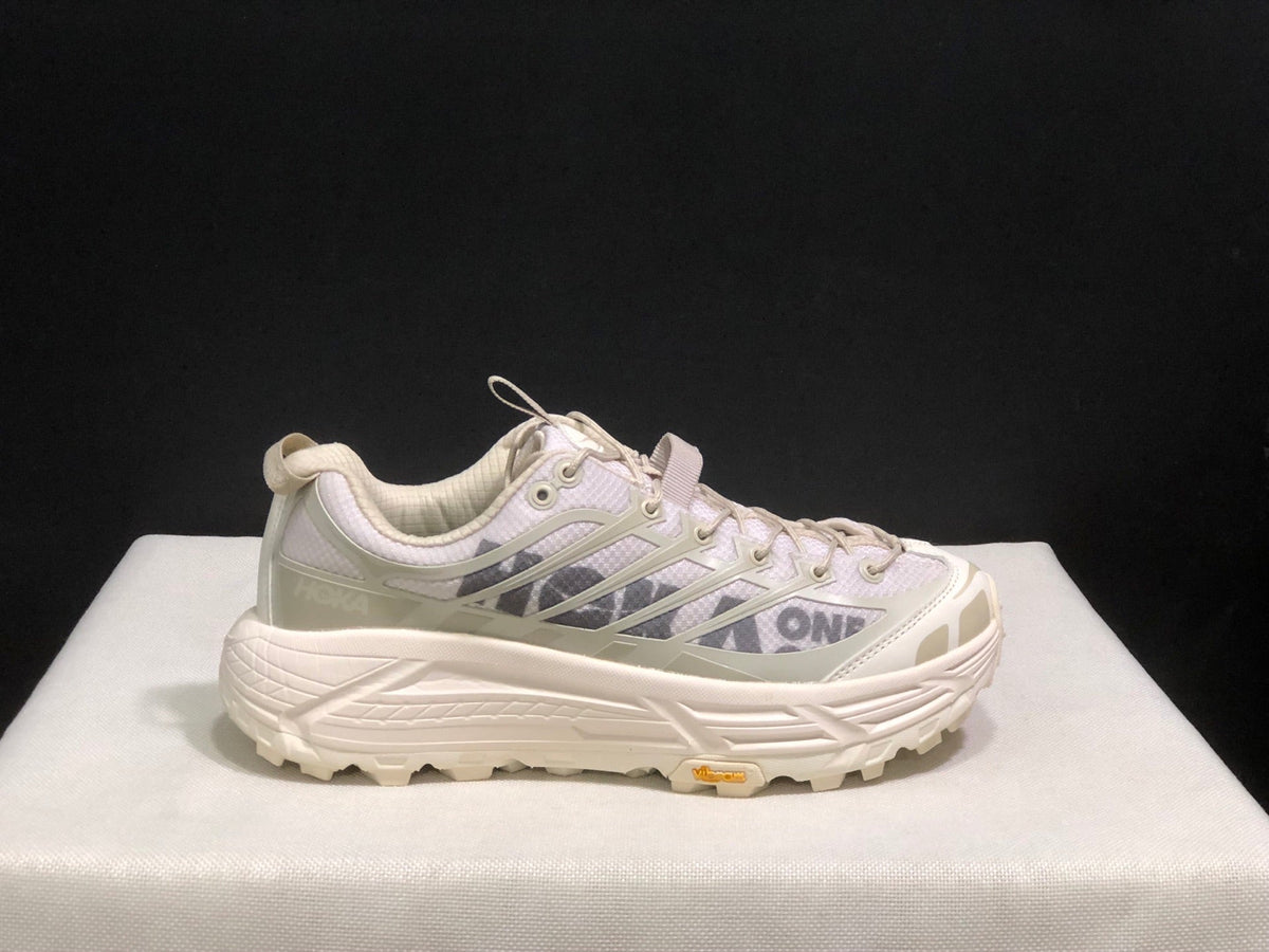 HOKA ONE ONE Mafate Three2 Trail Running Shoes